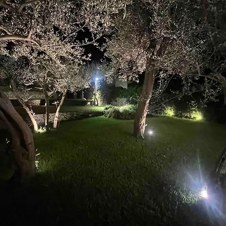 Luxury With Pool And Privacy Villa *