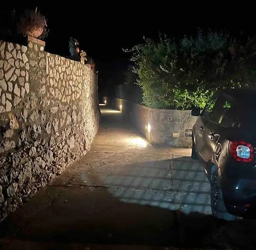 Luxury With Pool And Privacy * Anacapri (Isola di Capri)