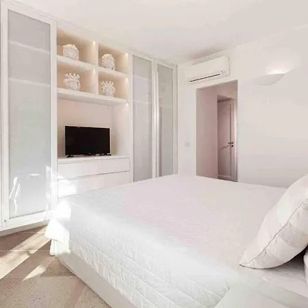 Luxury With Pool And Privacy Villa *