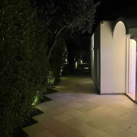 Luxury With Pool And Privacy אנה קאפרי