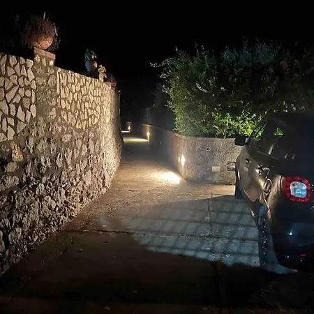 Luxury With Pool And Privacy * אנה קאפרי