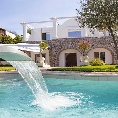 Luxury With Pool And Privacy וילה אנה קאפרי