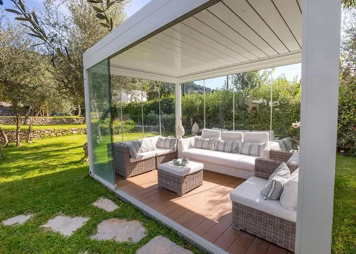 Luxury With Pool And Privacy